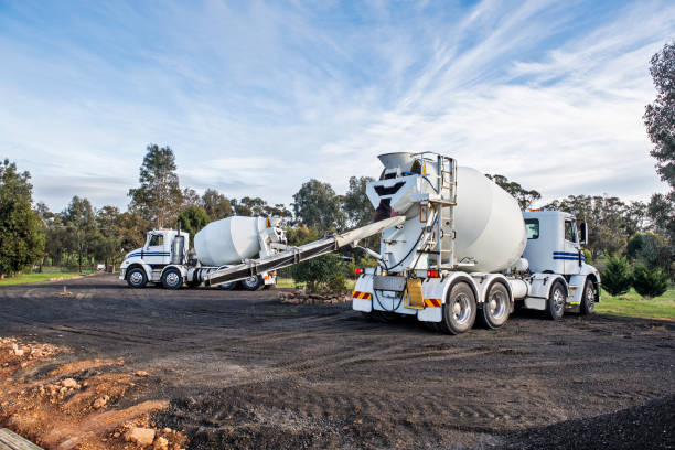 Best Concrete Driveway Installation in Collinsvle, IL
